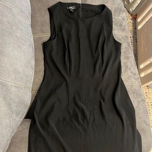 ALYX dress black sleeveless in great condition zipper in the back. Size 12
